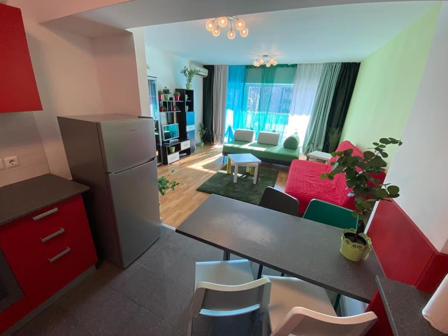 Green Apartment 214 With Private Parking Bukarest Exterior foto