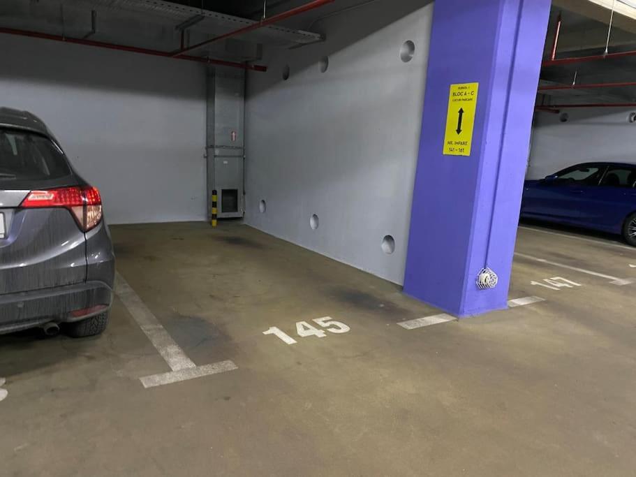 Green Apartment 214 With Private Parking Bukarest Exterior foto