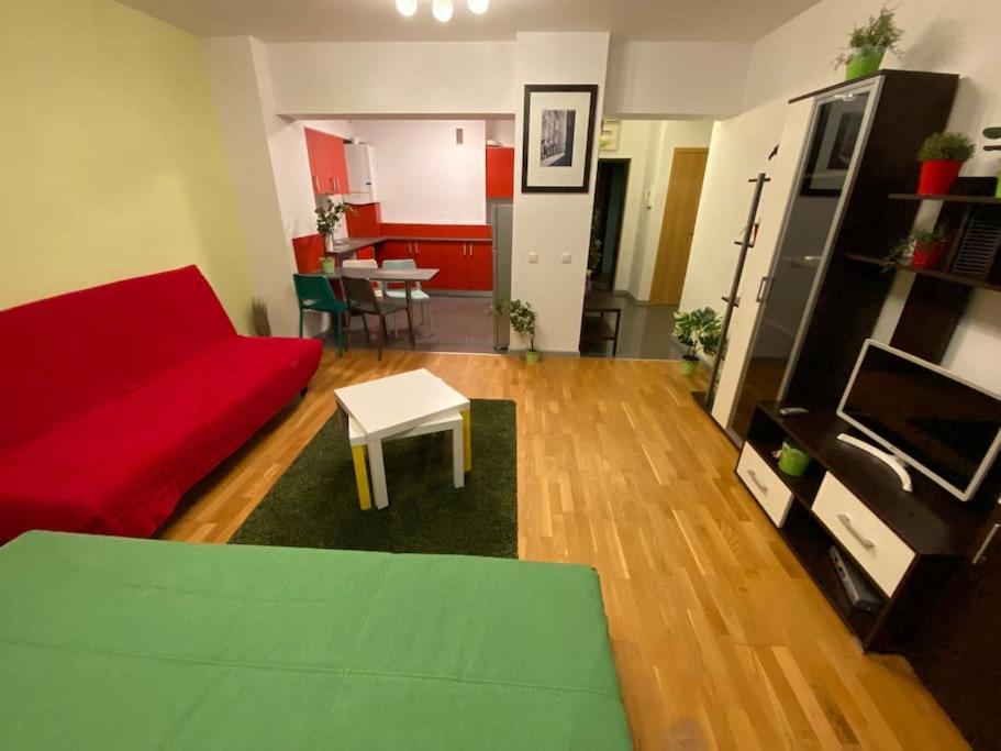 Green Apartment 214 With Private Parking Bukarest Exterior foto